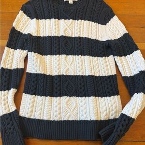 Amazon Essentials navy and White Crewneck Sweater with Cable Knit